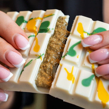 Dubai Dream White Chocolate Bar 145 (20 Pack)